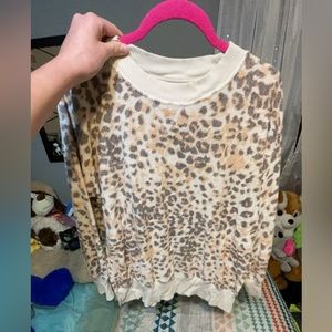 Woman aeries sweater medium